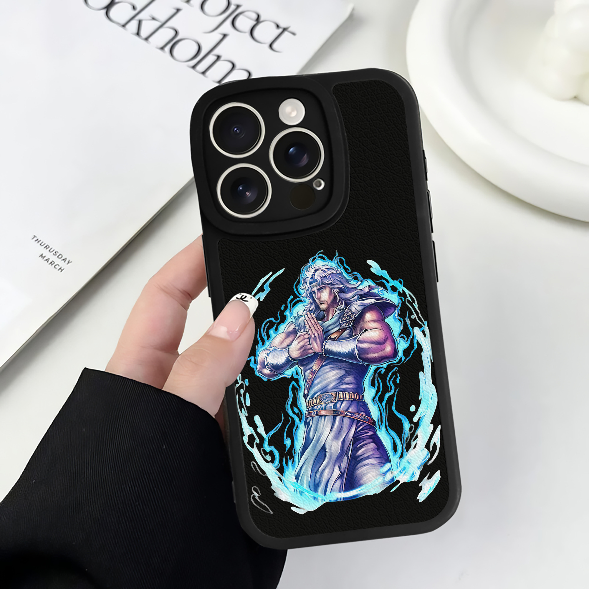 （画像用） 北斗の拳 Fist of the North Star 【iPhone 16シリーズ対応】シリコンスマホケース（レザー調） 材質：シリコン